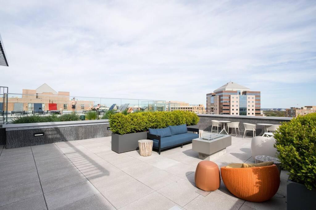 Stylish Condo At Clarendon With Rooftop Views Арлінгтон Екстер'єр фото